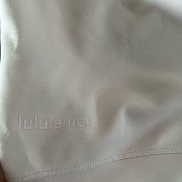 Lululemon Softstreme Perfectly Oversized
Cropped Crew - Picture 7 of 7